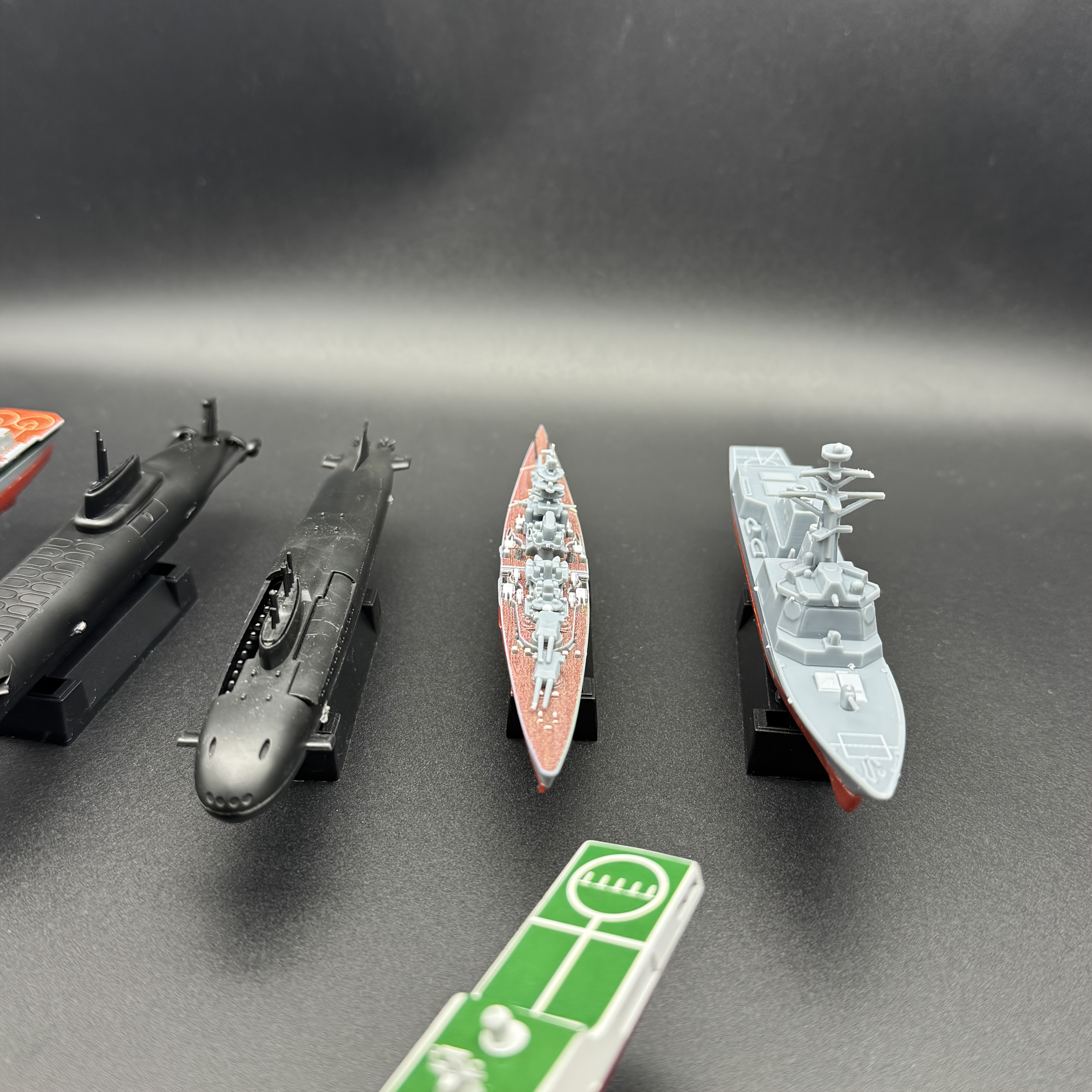 8pcs Highly Realistic Assembly Warship Model Set